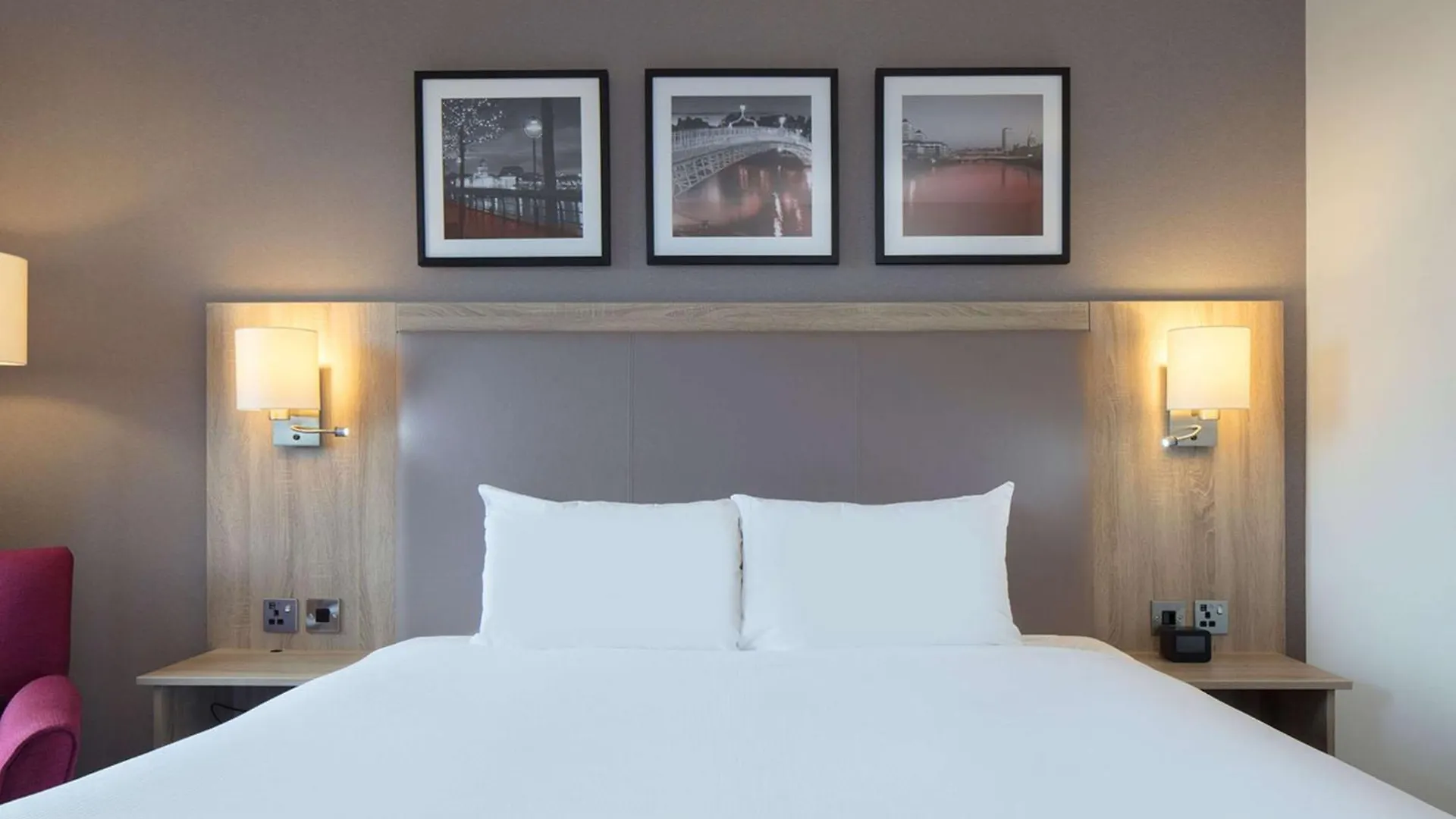 Hilton Garden Inn Dublin City Centre 4*,