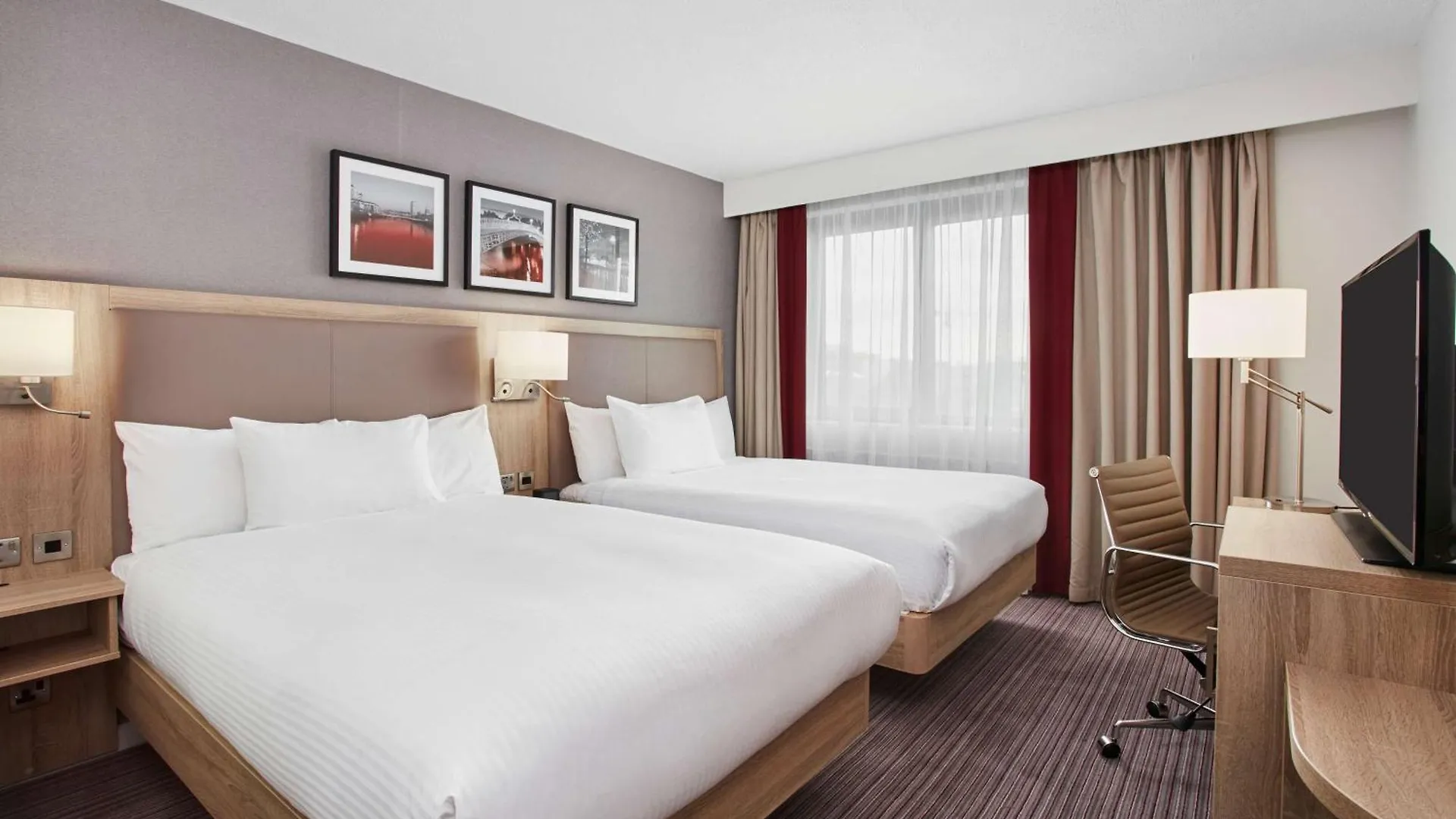 Hilton Garden Inn Dublin City Centre Отель