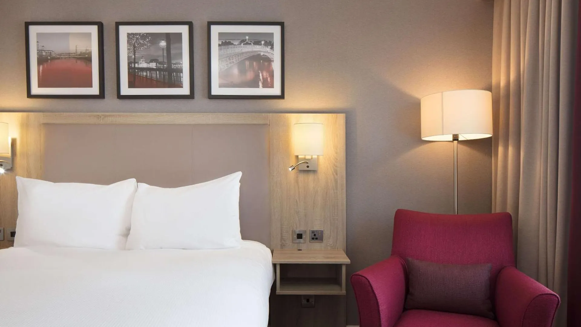 Hilton Garden Inn Dublin City Centre Отель