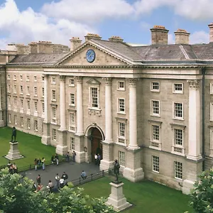 Daire Trinity College - Campus